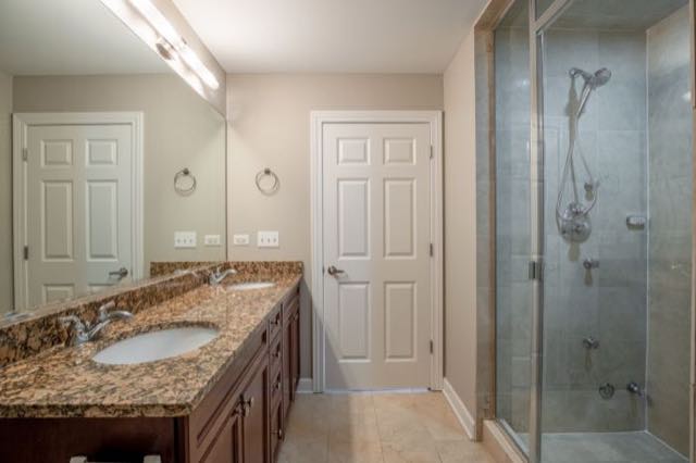 Stone bathroom at Logan View