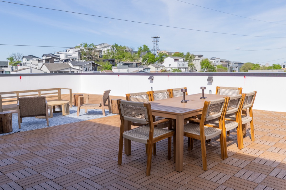 Furnished rooftop terrace at Hayden Mansion